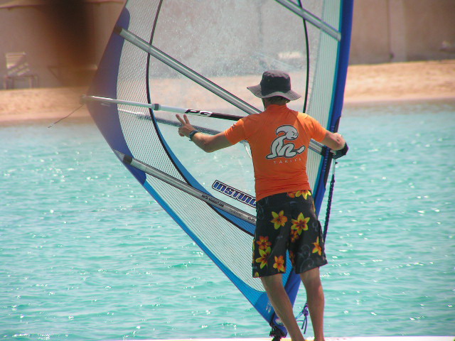     CHuper :  Viva windsurfing!!!